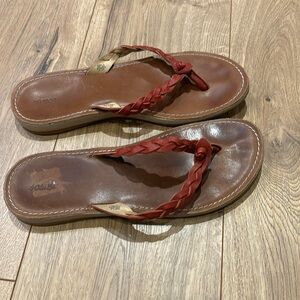 Oulaki Kahiko sandals